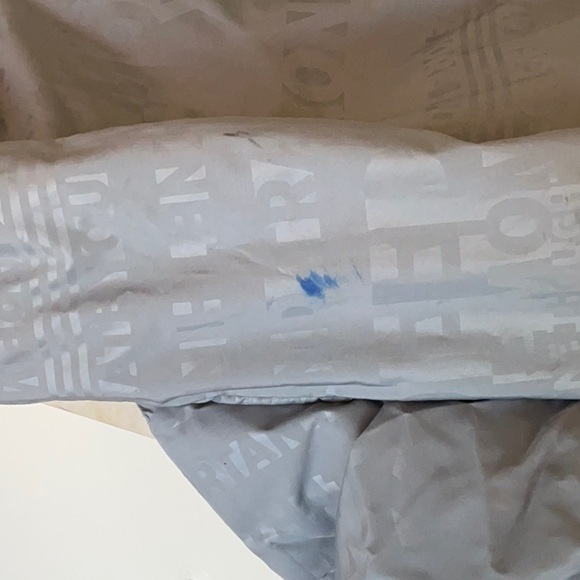 Lululemon Black Every Day Bag. Use for work or working out! Tons of storage! - Picture 10 of 11